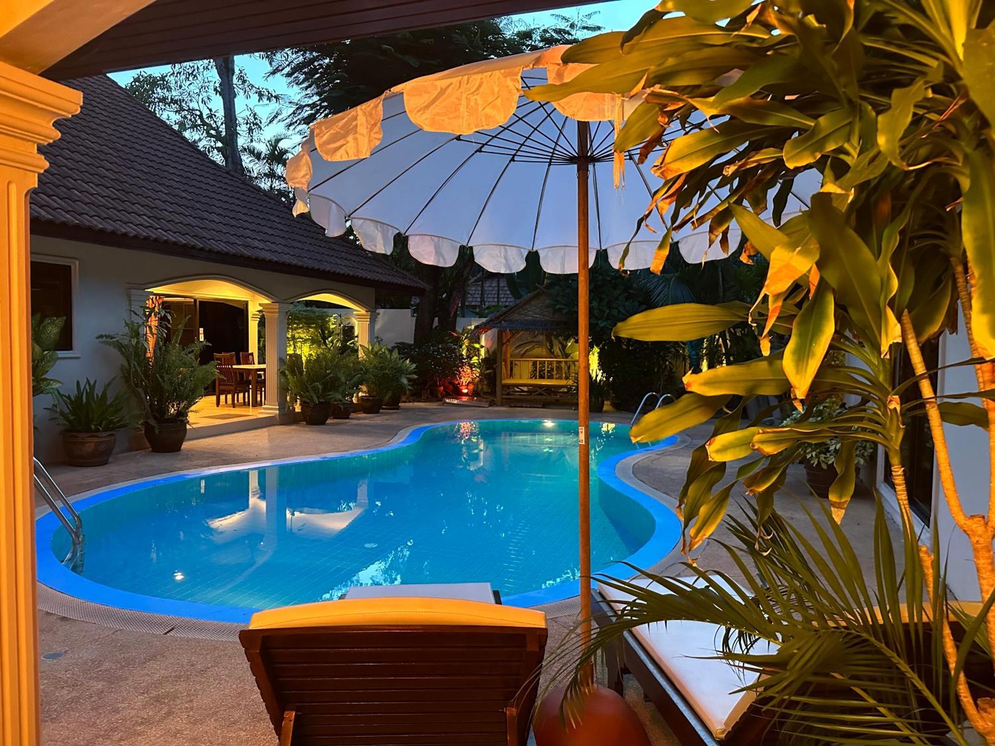 Coconut Paradise Holiday Villas Пхукет Экстерьер фото