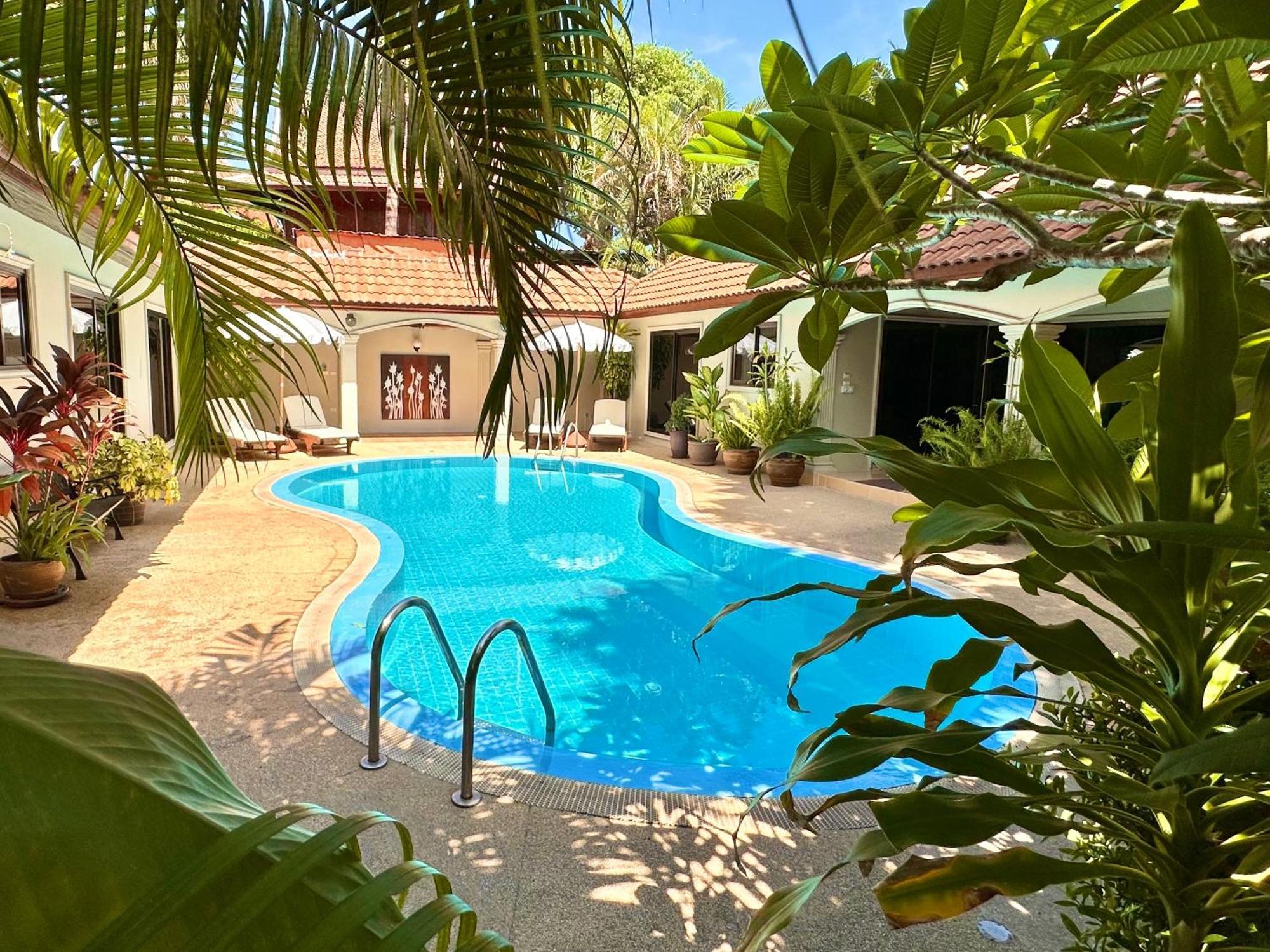 Coconut Paradise Holiday Villas Пхукет Экстерьер фото