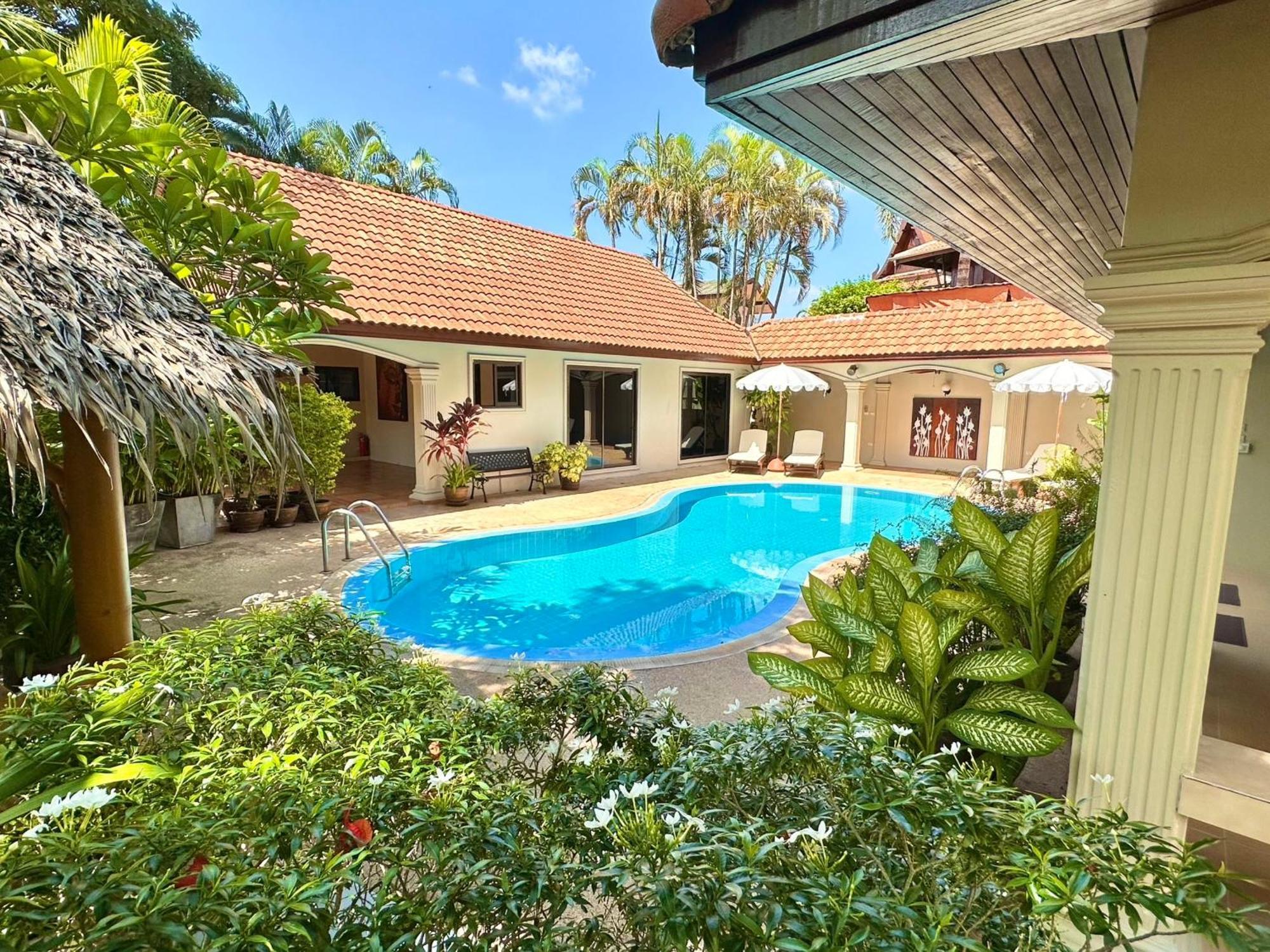Coconut Paradise Holiday Villas Пхукет Экстерьер фото